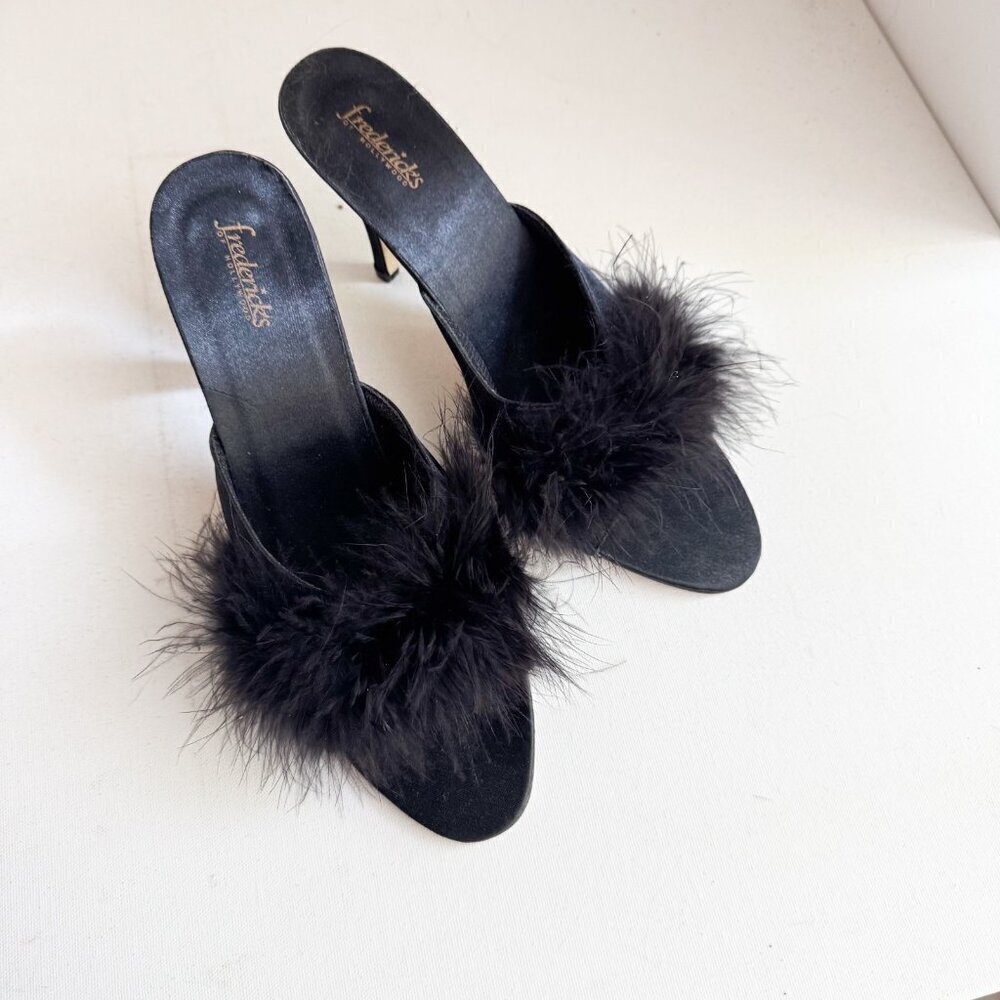 Fredrics of Hollywood Black Open Toe Pop Pom Bedroom Heels 11